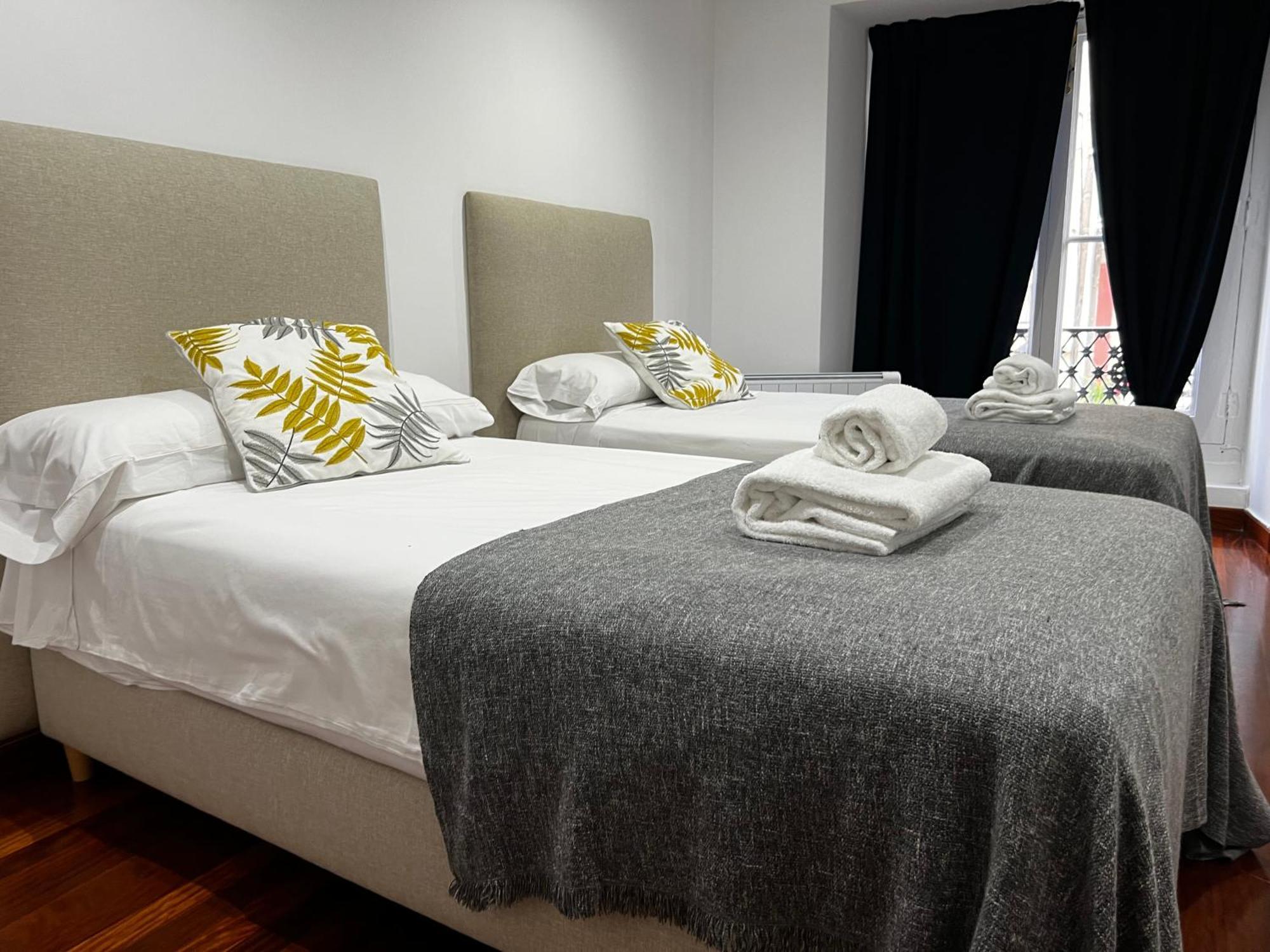 Apartamento Oktheway Riego De Agua 23 A Coruña Exterior foto